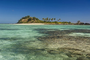 Images Dated 5th July 2011: The turquoise waters of the blue lagoon, Yasawas, Fiji, South Pacific