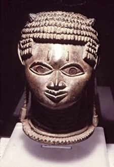 Images Dated 4th November 2003: Udo style head, Benin Bronze, 16th-17th cent. Nigeria. NOTE: This image avail. up to 100MB