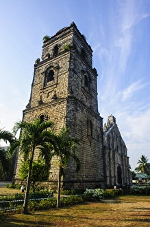Images Dated 18th April 2011: Unesco world heritage sight the colonial church Paoay, Northern Luzon, Philippines