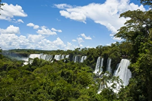 Images Dated 21st January 2011: Unesco world heritage sight, the Iguazu waterfalls, Argentina, South America