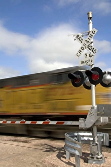 Images Dated 21st May 2009: Union Pacific unit train of coal traveling near Lusk, Wyoming, USA