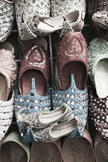 Images Dated 3rd March 2007: United Arab Emirates, Dubai, Deira. Deira Souk / Market / Arabian Slippers