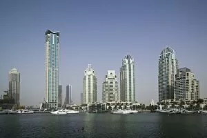 Images Dated 4th March 2007: United Arab Emirates, Dubai, Dubai City. Highrises of the Dubai Marina / Late Afternoon
