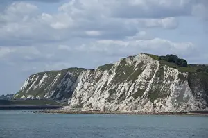 Images Dated 19th June 2009: United Kingdom, Dover. The famous white cliffs of Dover along the coast