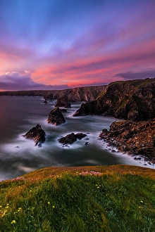 Images Dated 13th July 2024: United Kingdom, England, Cornwall. Carnewas, The Cove at Bedruthan Steps at Sunset