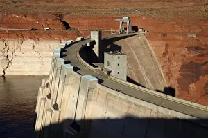 Images Dated 15th April 2014: United States, Arizona, Glen Canyon Dam across Colorado River