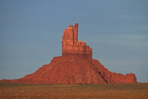 Images Dated 16th April 2014: United States, Utah / Arizona Border, Navajo Nation, Monument Valley, late light