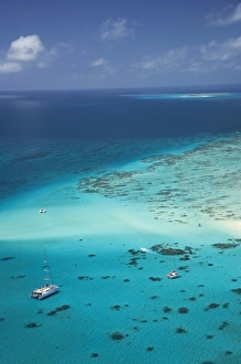Upolu Cay and Dive Boats, Upolu Cay National Park, Great Barrier Reef Marine Park