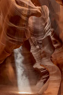Images Dated 27th May 2018: Upper Antelope Canyon near Page, Arizona, USA
