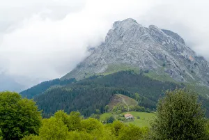 Images Dated 6th May 2005: Urkiola Natural Park. Untzillatz mount. Biscay province. Basque Country. Spain