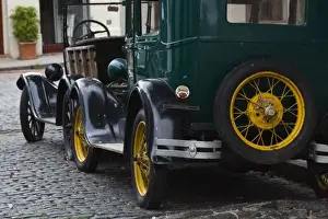 Images Dated 21st February 2009: Uruguay, Colonia Department, Colonia del Sacramento. Vintage cars, Calle Comercio
