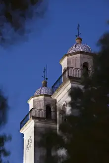 Uruguay, Colonia Department, Colonia del Sacramento. Iglesia Matriz, evening