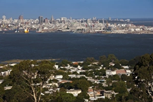 Images Dated 27th February 2009: Uruguay, Montevideo Department, Montevideo. City and bay view from Cerro de Montevideo