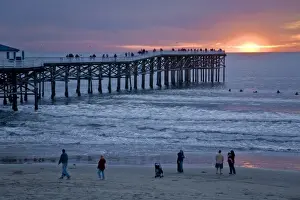 Images Dated 1st January 2008: US, CA, San Diego. The sun sets over Crystal Pier in San Diego with brilliant clouds overhead