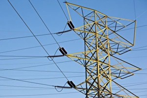 Images Dated 18th October 2009: USA, Alabama, Florence. Wilson Lock and Dam, Electrical Power Lines, morning