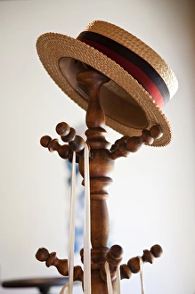 Images Dated 20th October 2009: USA, Alabama, Montgomery. Old Alabama Town, straw hat