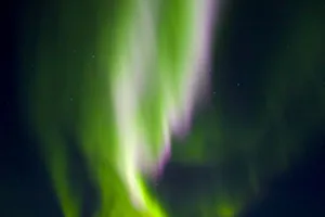 Images Dated 10th March 2005: USA, Alaska, Chena Hot Springs. Aurora Borealis in the night sky
