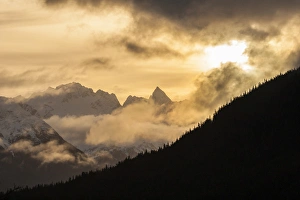 USA, Alaska, Chilkat River Valley. Mountain sunrise