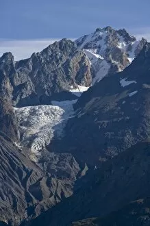 Images Dated 18th September 2007: USA, Alaska, Glacier Bay National Park, Receding alpine glacier in mountain peaks above Tarr Inlet