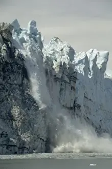 Images Dated 1st July 2007: USA, Alaska, Inside Passage. Ice calving off face of glacier