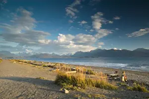 Images Dated 16th September 2004: USA-ALASKA-KENAI PENINSULA-HOMER: Kenai Mountains & Kachemak Bay from Homer Spit