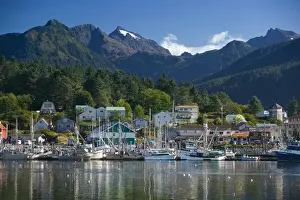 Se Alaska Prints: USA-ALASKA-Southeast Alaska-SITKA: Town & Harbor View along Sitka Channel