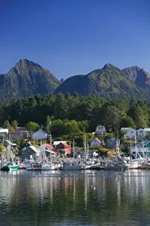 Images Dated 7th September 2004: USA-ALASKA-Southeast Alaska-SITKA: Town & Harbor View along Sitka Channel