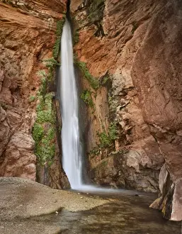 Images Dated 14th May 2014: USA Arizona Grand Canyon Colorado River Float Trip Dear Creek Falls