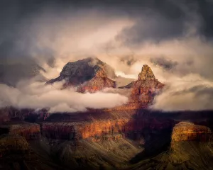 Images Dated 1st June 2021: USA, Arizona, Grand Canyon. Foggy sunrise on canyon