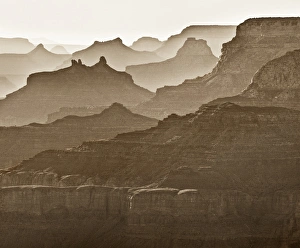 Images Dated 10th September 2010: USA, Arizona, Grand Canyon National Park, Buttes and haze on the South Rim
