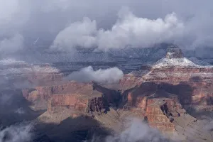 USA, Arizona, Grand Canyon National Park. Winter snowstorm over canyon