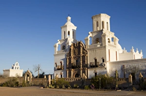 Images Dated 11th March 2012: USA, Arizona. Mission San Xavier del Bac, a historic Spanish Catholic mission located