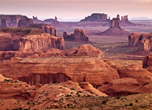 Images Dated 29th September 2010: USA, Arizona, Monument Valley Navajo Tribal Park, View from Hunts Mesa at dawn