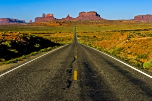 Navajo Prints: USA, Arizona, Mounment Valley, Highway View