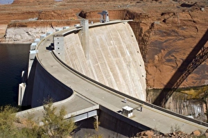 USA, Arizona, Page, Lake Powell, Glen Canyon Recreation Area, Glen Canyon Dam