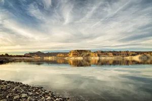 Images Dated 17th September 2019: USA, Arizona, Page, Late afternoon at Lake Powells Lone Rock Beach