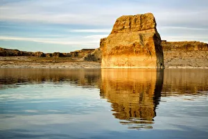 Images Dated 17th September 2019: USA, Arizona, Page, Lone Rock at Lake Powell