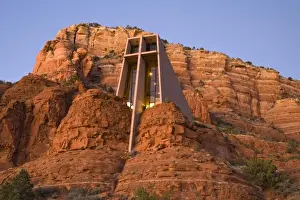 Images Dated 14th January 2008: USA, Arizona, Sedona. Chapel of the Holy Cross church at dusk