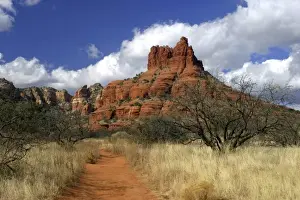 Images Dated 15th January 2006: USA, Arizona, Sedona. Scenic Red Rock formations of Sedona, Arizona