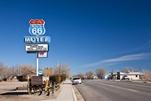 Images Dated 8th January 2009: USA, Arizona, Seligman. Rt. 66 Town, Rt. 66 motel sign