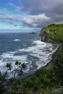 Paradise Prints: USA, Big Island, Hawaii. Black Sands Beach and surf from Pololu overlook