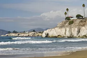 USA, CA, Pismo Beach, Pelican Point. Brilliant sunshine day on central California coast
