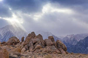 Images Dated 30th November 2014: USA, California, Alabama Hills. Storm clouds over Lone Pine Peak