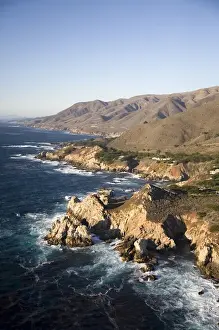 Images Dated 21st November 2007: USA. California. Big Sur. Ragged and rough cliffs drop down to the sweeping coastline