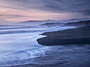 Images Dated 28th March 2012: USA, California, Cambria, Dusk at Moonstone Beach