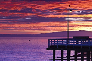 Area Prints: USA, California, Central Coast, Santa Cruz, Municipal Wharf, dawn