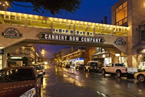 Images Dated 25th December 2010: USA, California, Central Coast, Monterey, Cannery Row area, evening