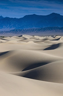 USA, California, Death Valley National Park, Mesquite Flat Sand Dunes, dawn