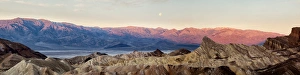 Images Dated 31st January 2010: USA, California, Death Valley National Park, Panoramic view of moon setting at sunrise