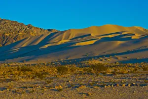 Images Dated 27th September 2017: USA, California. Death Valley National Park, South Eureka Dunes Road Scenery, Last